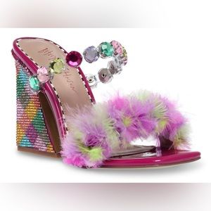 New in Box Bestey Johnson Attica sandals